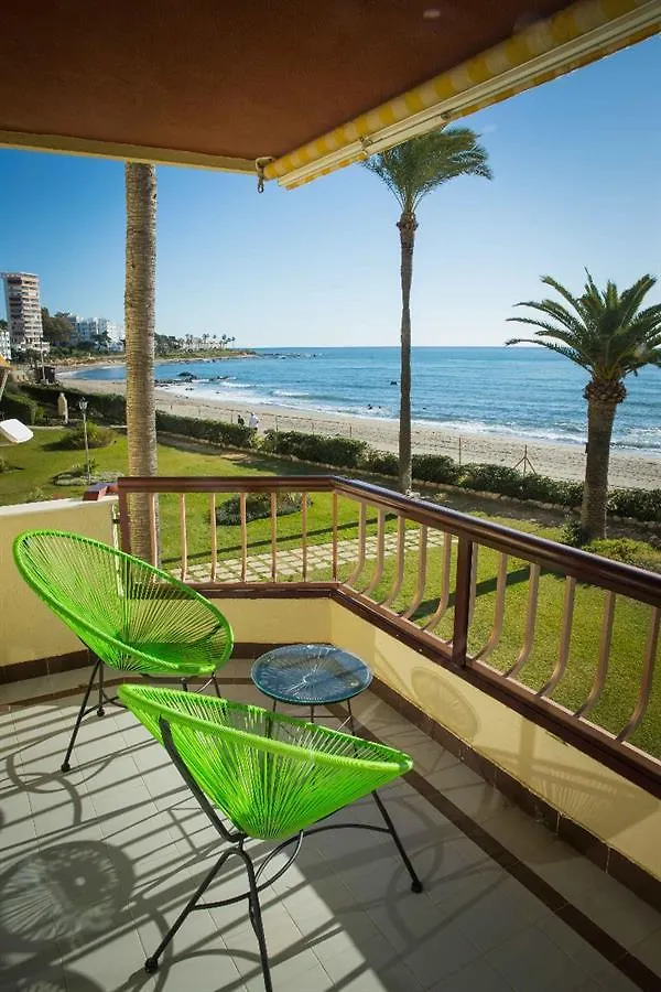 Holidays2Riviera Sea Side Front Beach Sitio de Calahonda