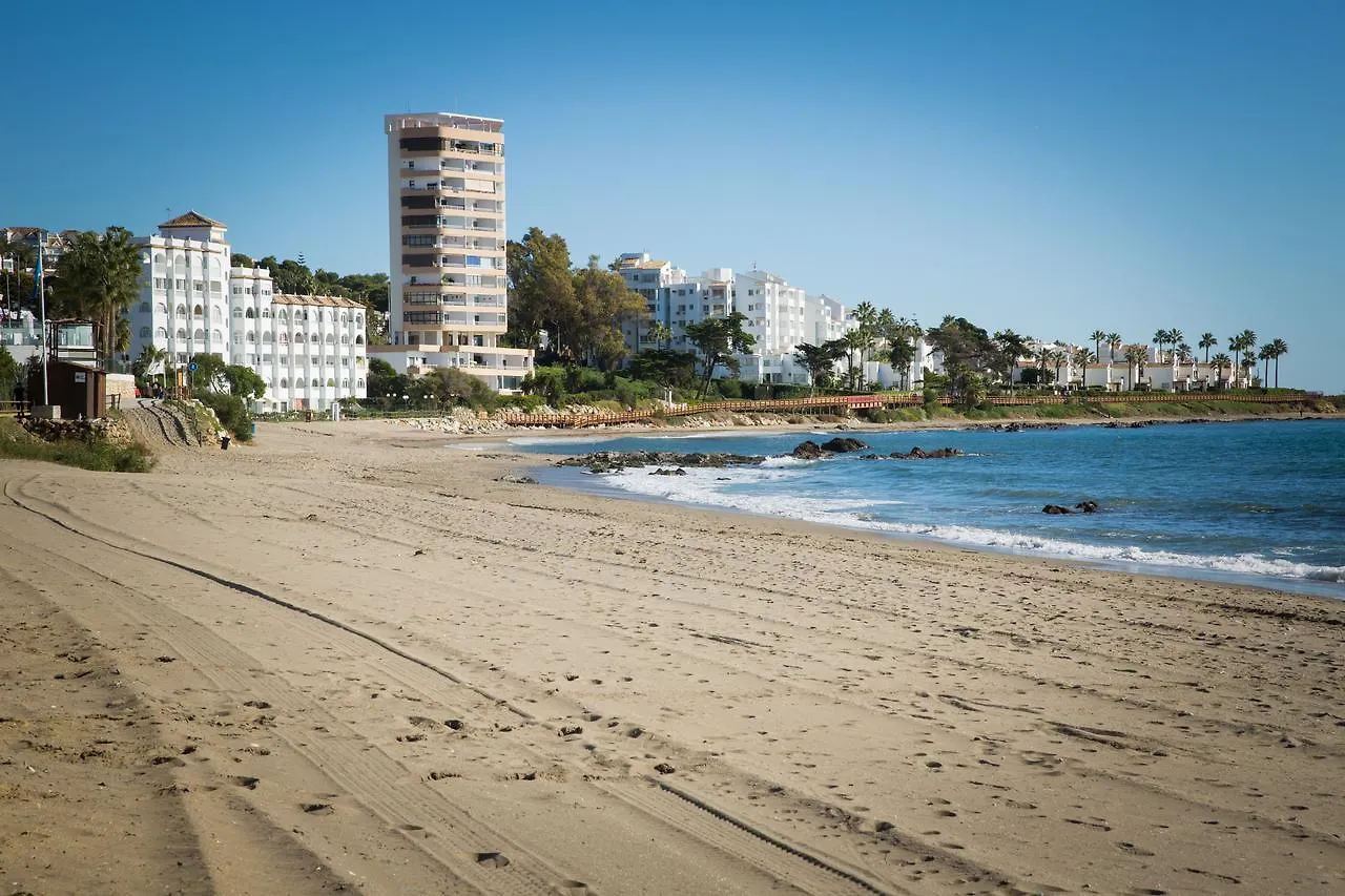 Holidays2Riviera Sea Side Front Beach Sitio de Calahonda